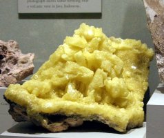 Yellow crystals (sulfur?)